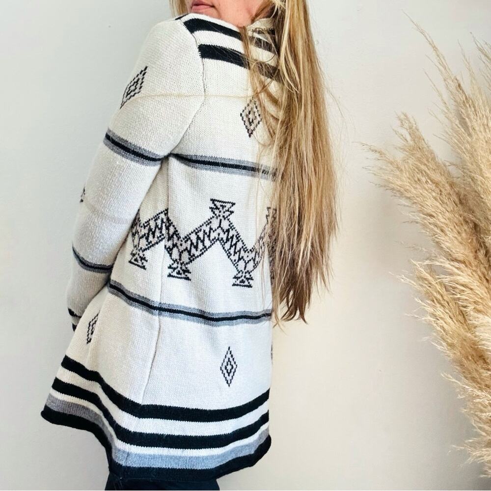 VINTAGE ANTHROPOLOGIE Cream Black Grey Print Stripe Knit Open Cardigan Sweater M - Picture 8 of 12